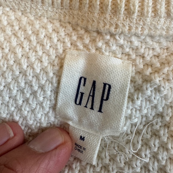 GAP Off-White Textured Knit Sweater - Picture 2 of 3